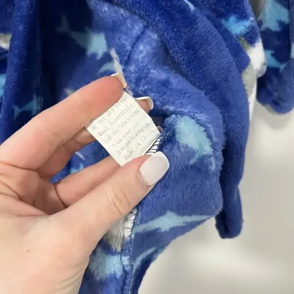 Boy's Fuzzy Shark Print Robe - Picture 3 of 5